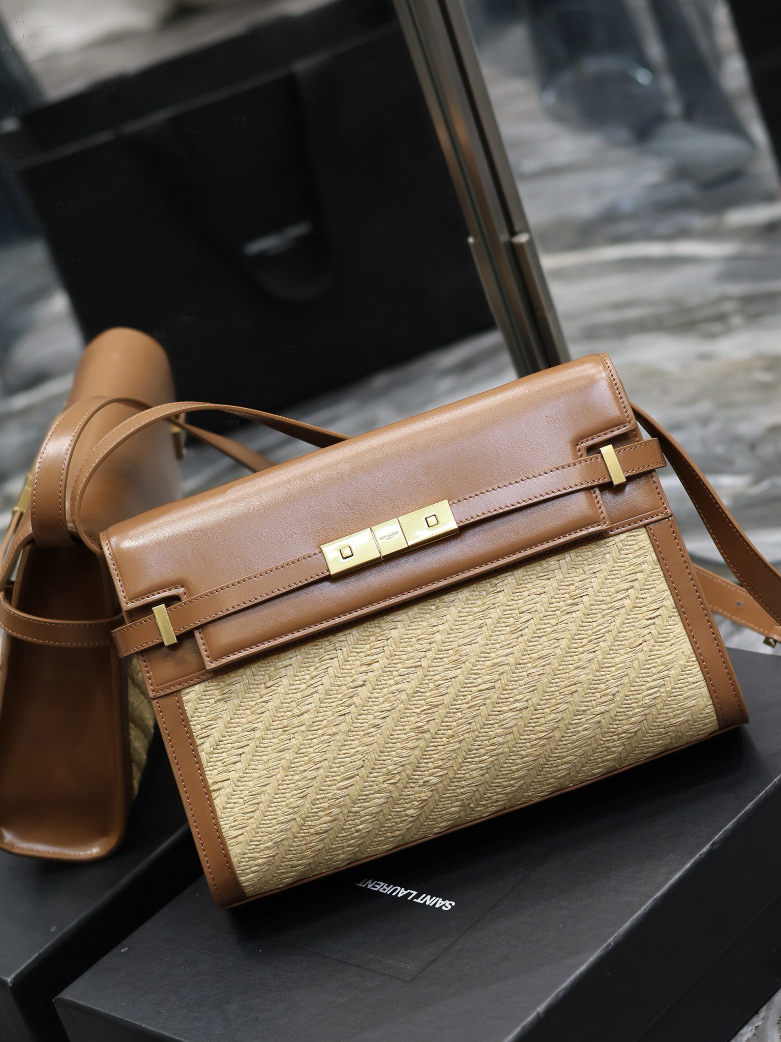 TOP Yves Saint Laurent YSL Manhattan Flip Top Baguette Weaving Bag - Natural Yellow