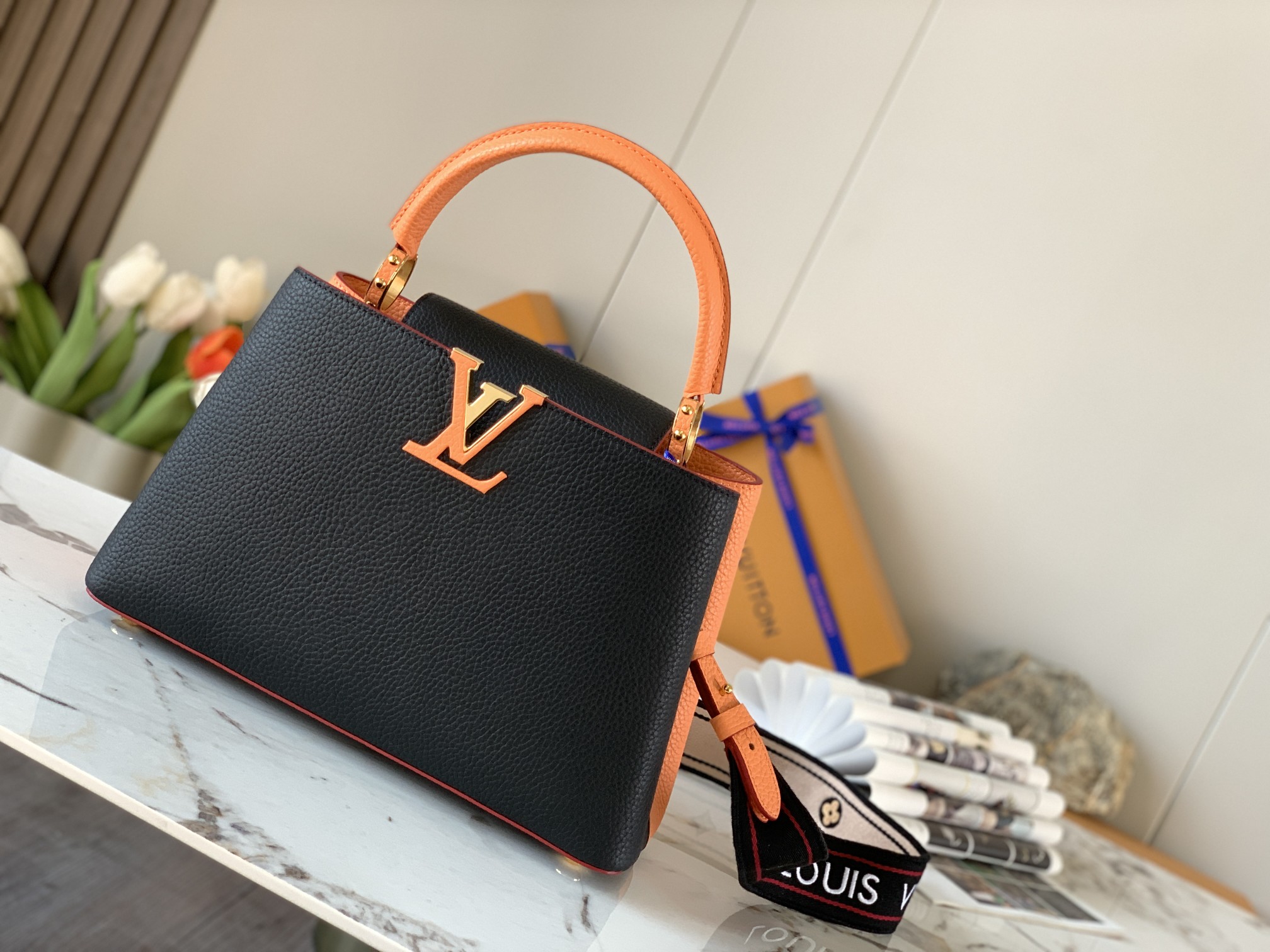 TOP Louis Vuitton LV Capucines Bag 31.5x20x11cm - Black with Dark Apricot