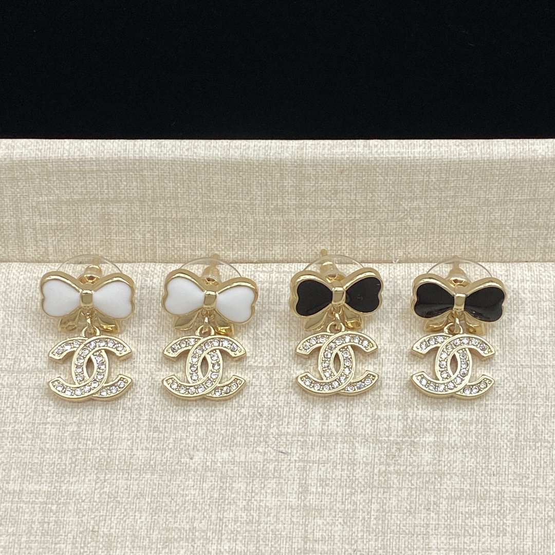 TOP CHANEL CC Bow Earrings- 2 Colors