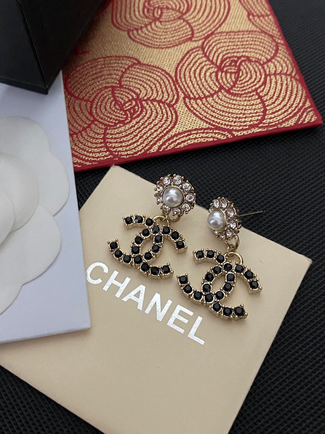 TOP CHANEL CC Earrings - Black