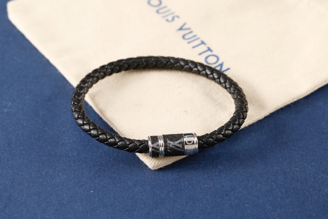 TOP Louis Vuitton LV Leather with Logo Thin Circle Bracelet - Black
