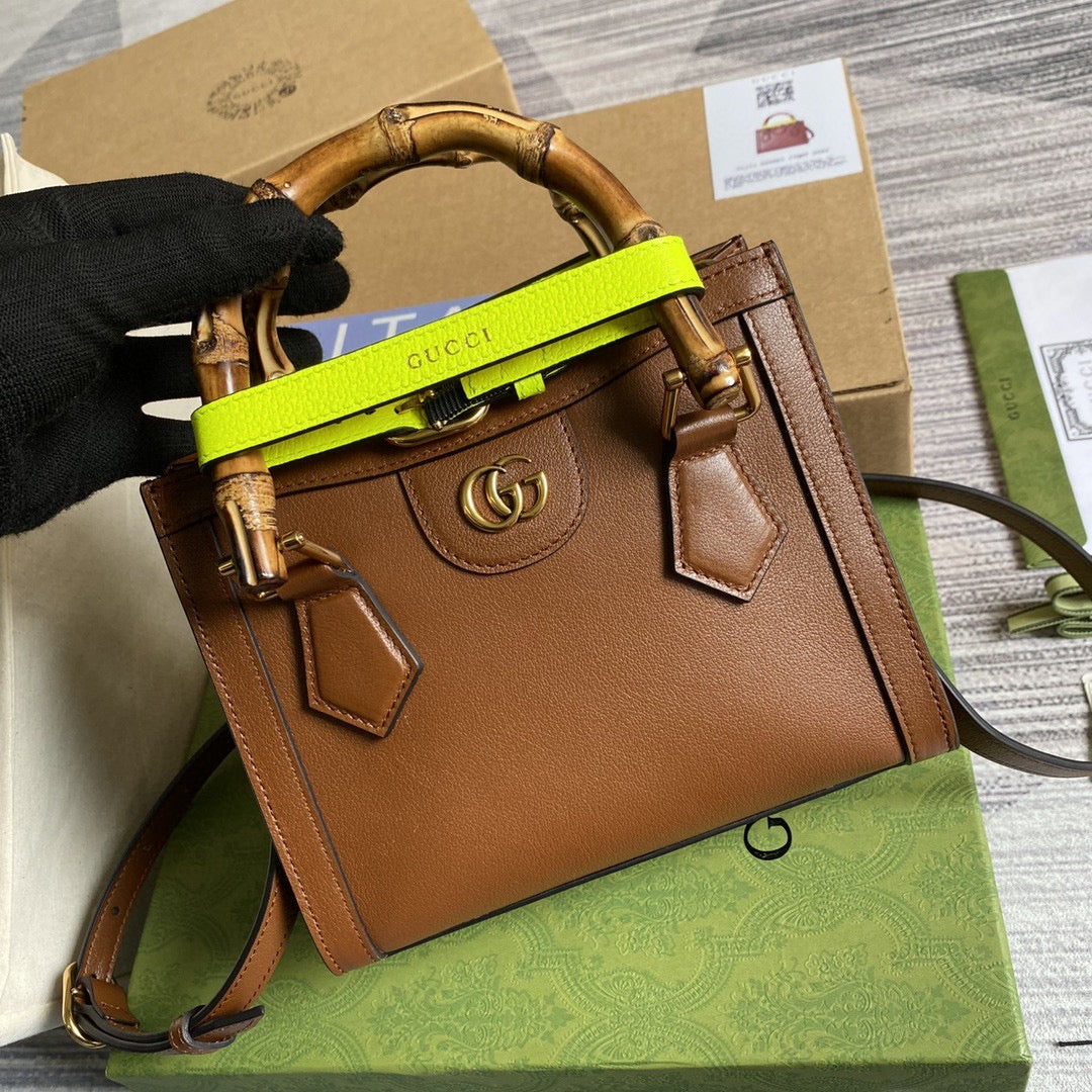 TOP GUCCI G*G Diana Small Bag - Brown
