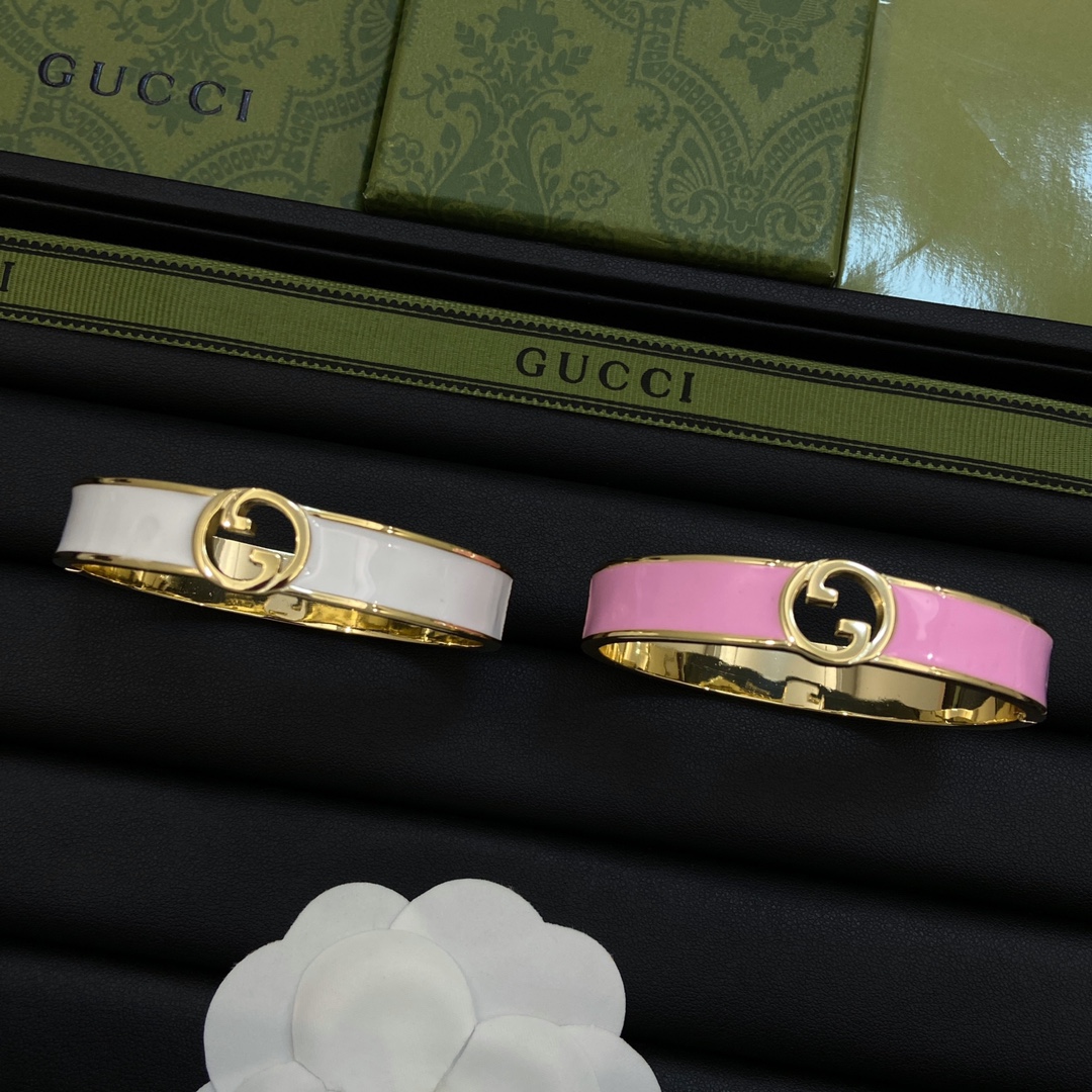 TOP GUCCI Bracelet - 2 Colors