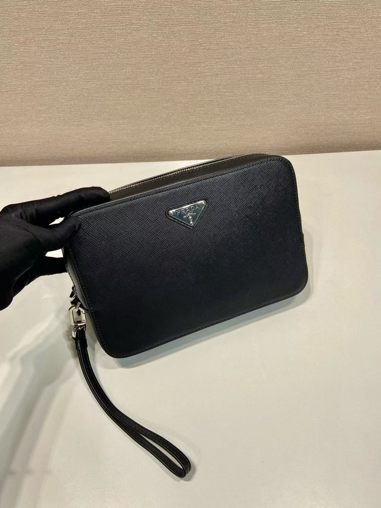 TOP PRADA Leather Handbag  23×15 cm - Black