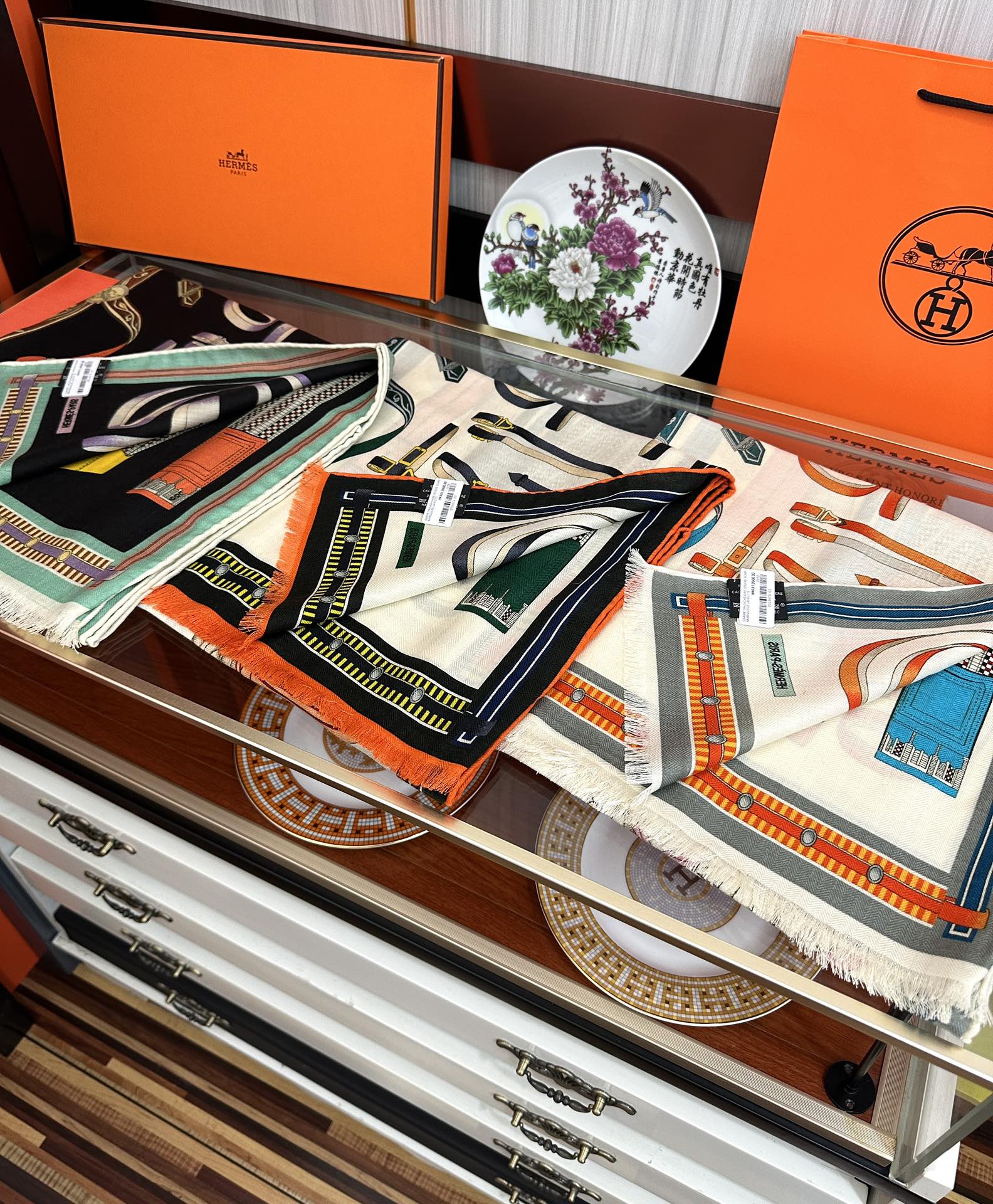 TOP HERMES Cashmere Scarf 185x65 cm - 3 Colors