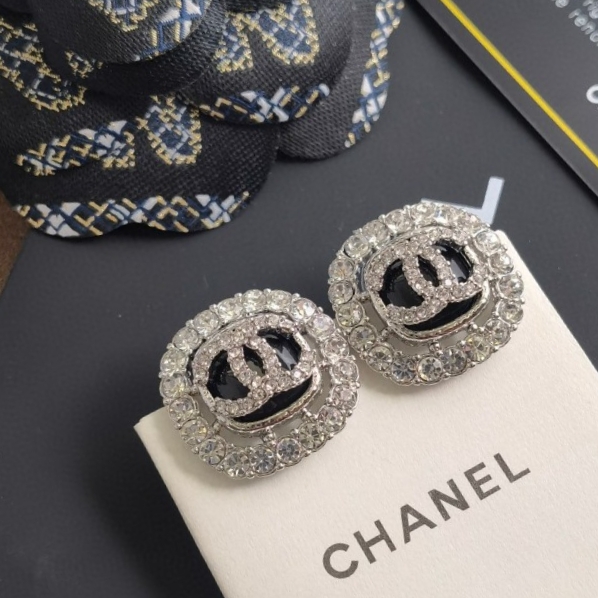 TOP CHANEL CC Earrings