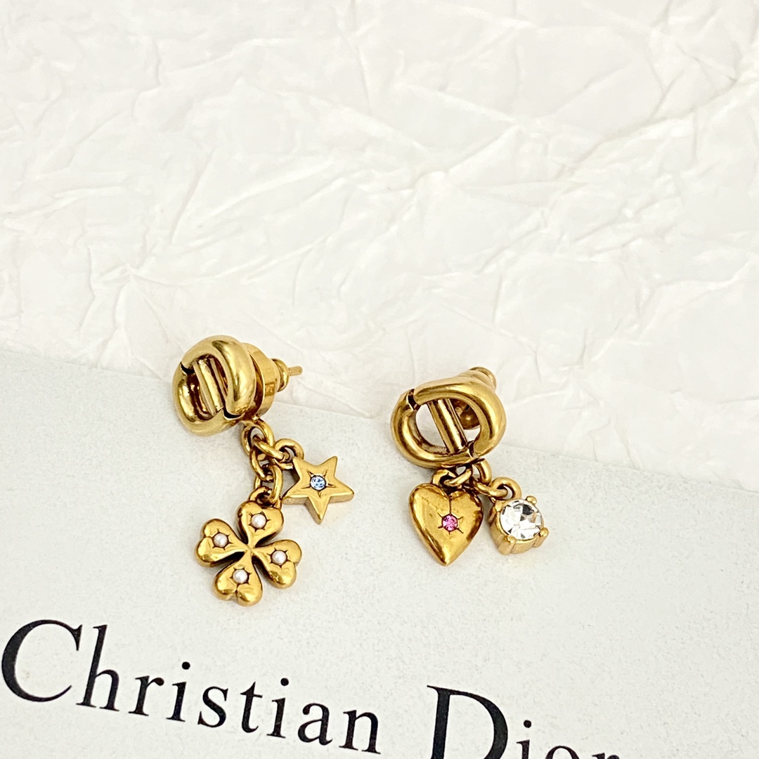 TOP Christian Dior Heart Star Earring