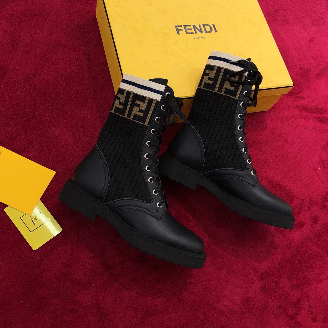 TOP FENDI FF Knitted Lace-up Martin Boots - Black