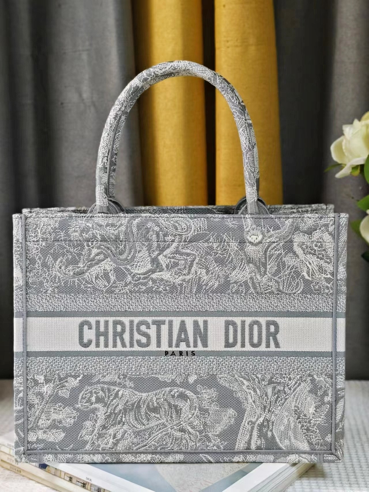 TOP Christian Dior Tiger Embroidery Pattern Tote Handbags 36cm/41cm - 2 Sizes