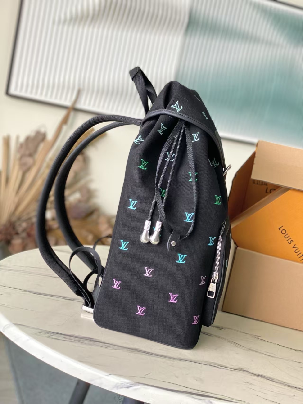 TOP Louis Vuitton LV  Backpack 32 × 40 × 19 cm - Black