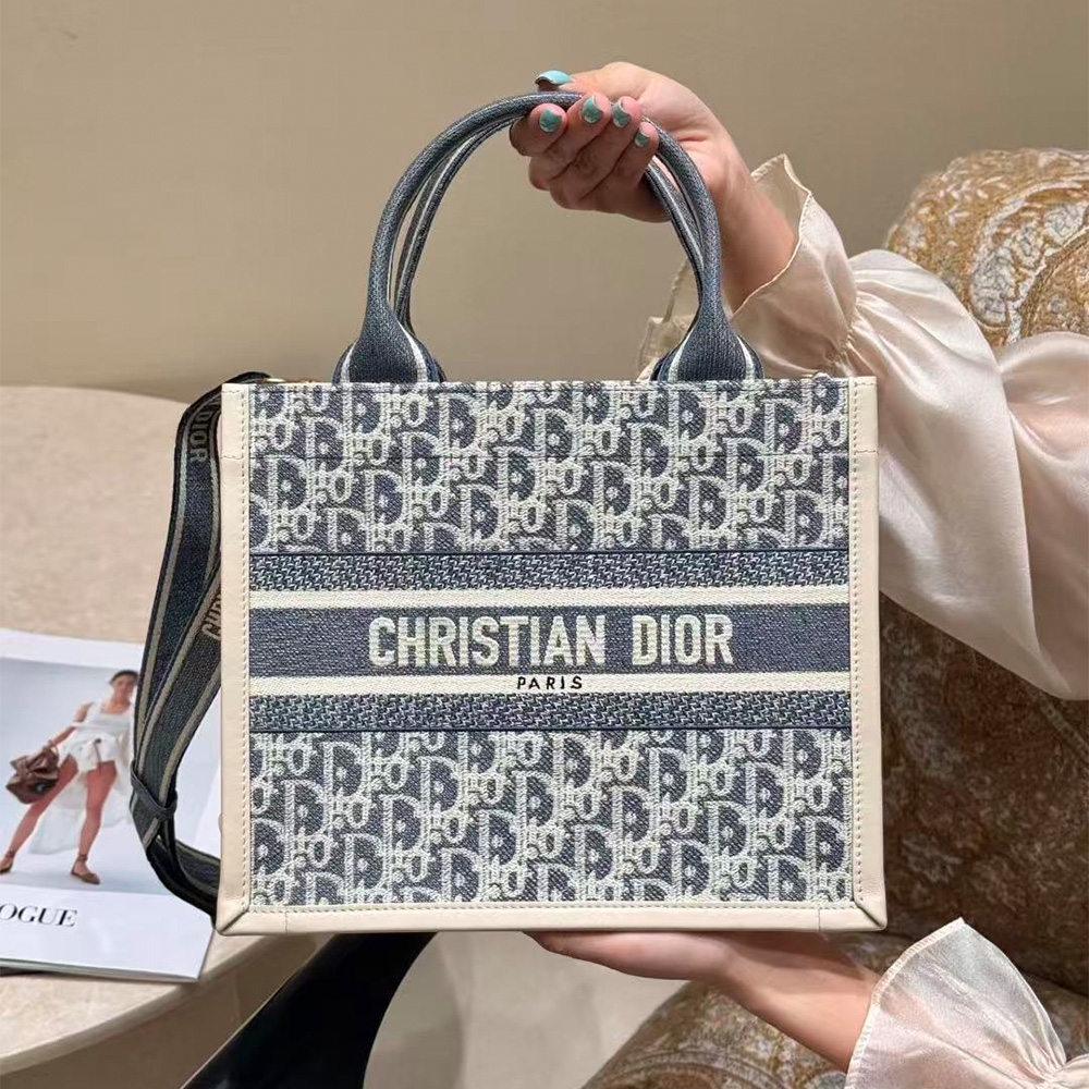 Dior Small Dior Book Tote Blue Dior Oblique Chambray Embroidery and Latte Calfskin（10A Mirror Version）