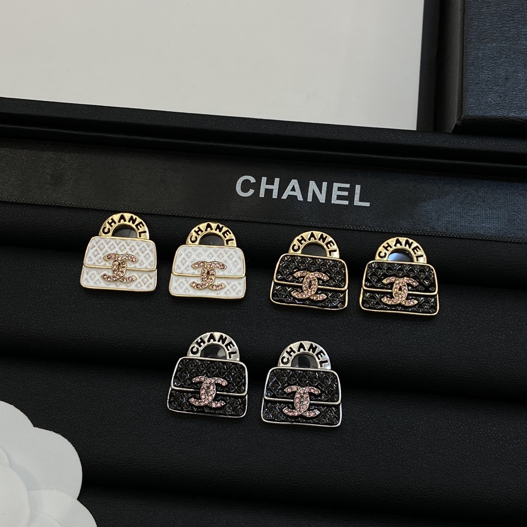 TOP CHANEL Handbag Shape Earrings - 3 Color