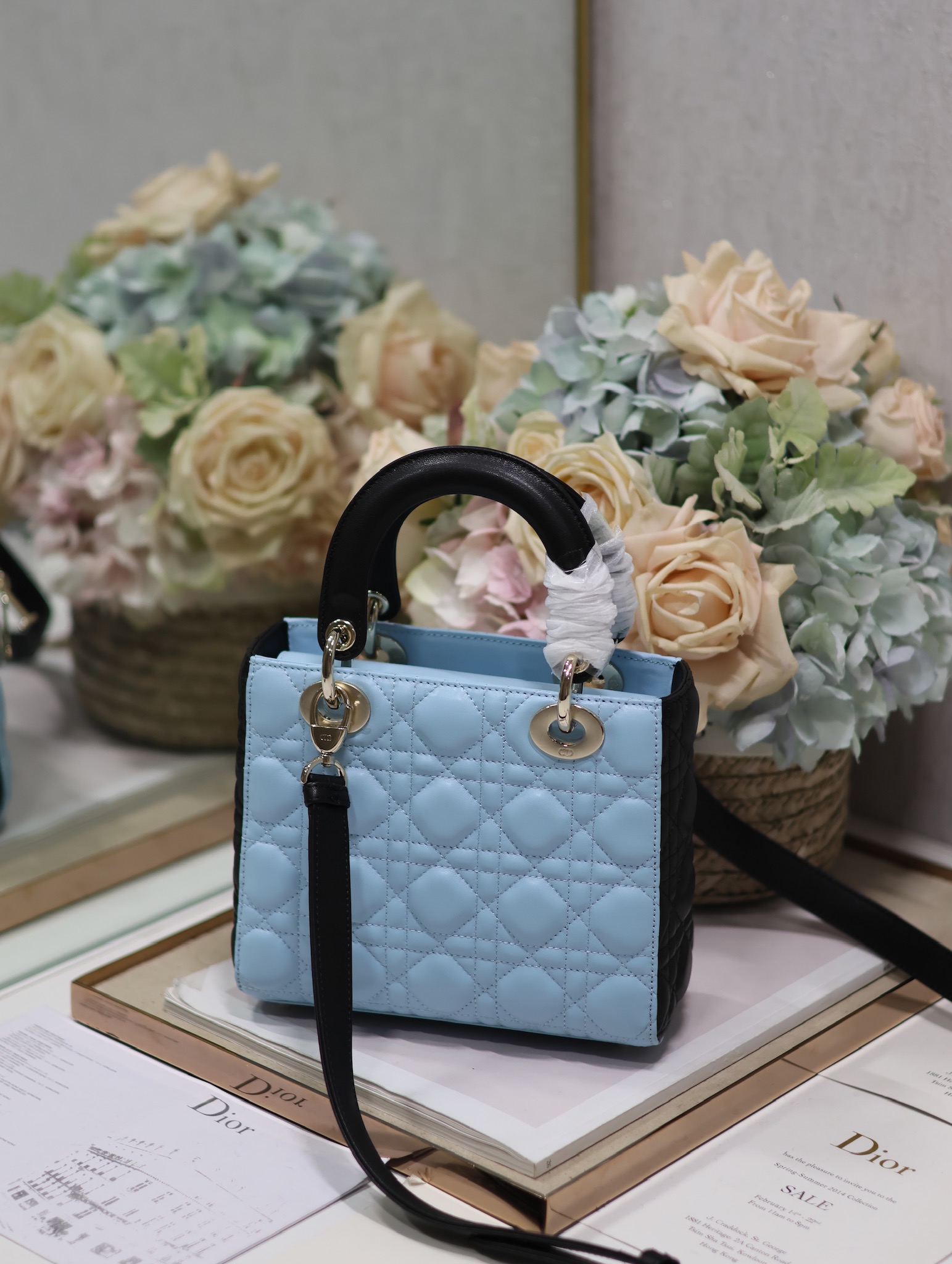 TOP Christian Dior Lambskin Lady Dior Bags - 3 Sizes&GHW - Blue Paired With Black