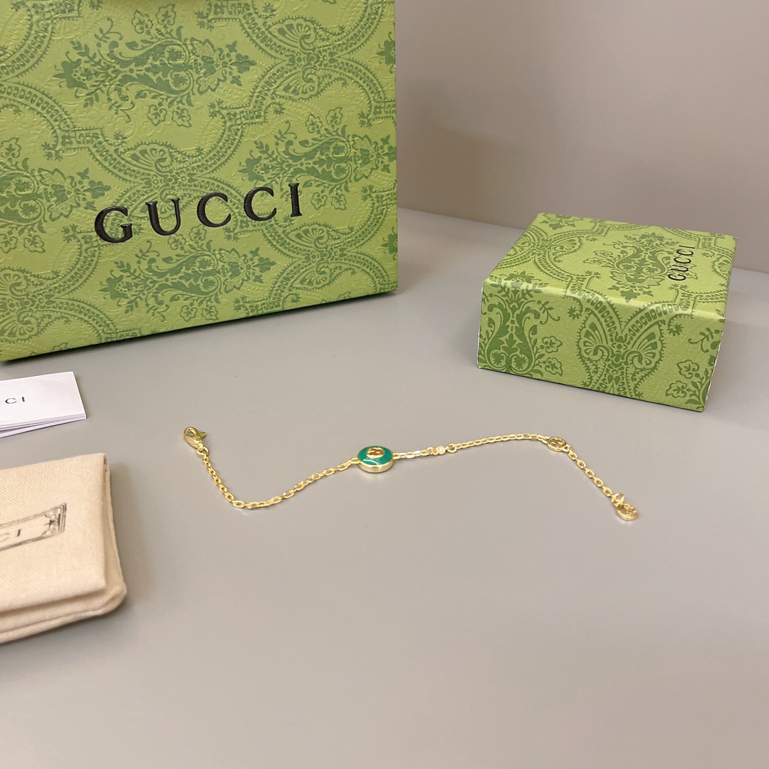 TOP GUCCI Interlocking Bracelet - Gold