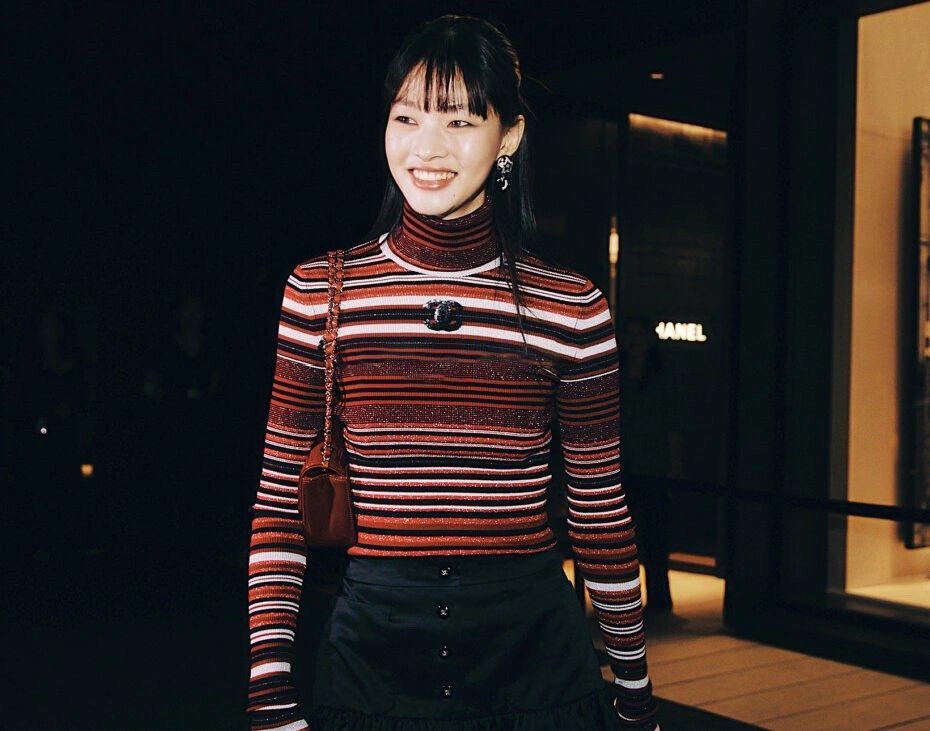 TOP CHANEL Five-pointed Star Double C Earrings