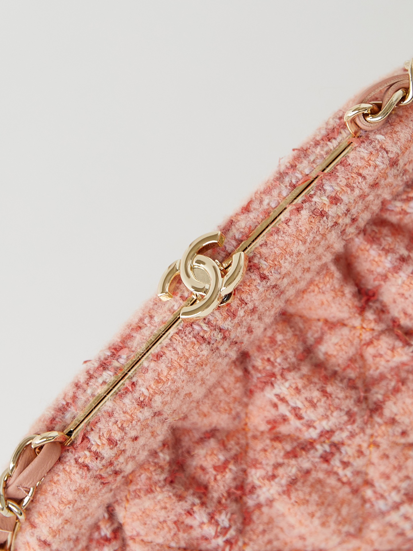 TOP CHANEL Cloud Bag16x24x8cm - Pink