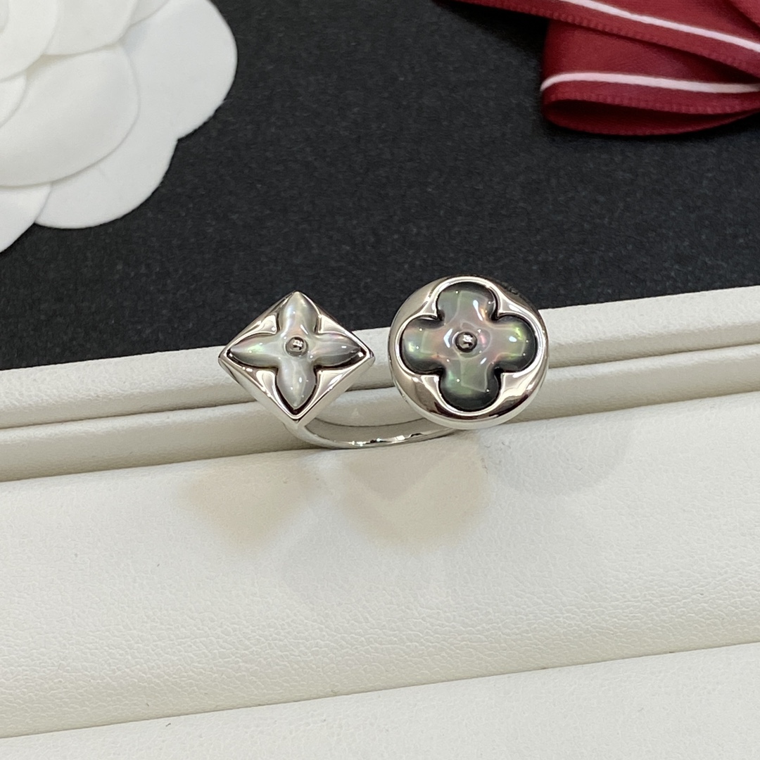 TOP Louis Vuitton LV Rings - 4 Colour