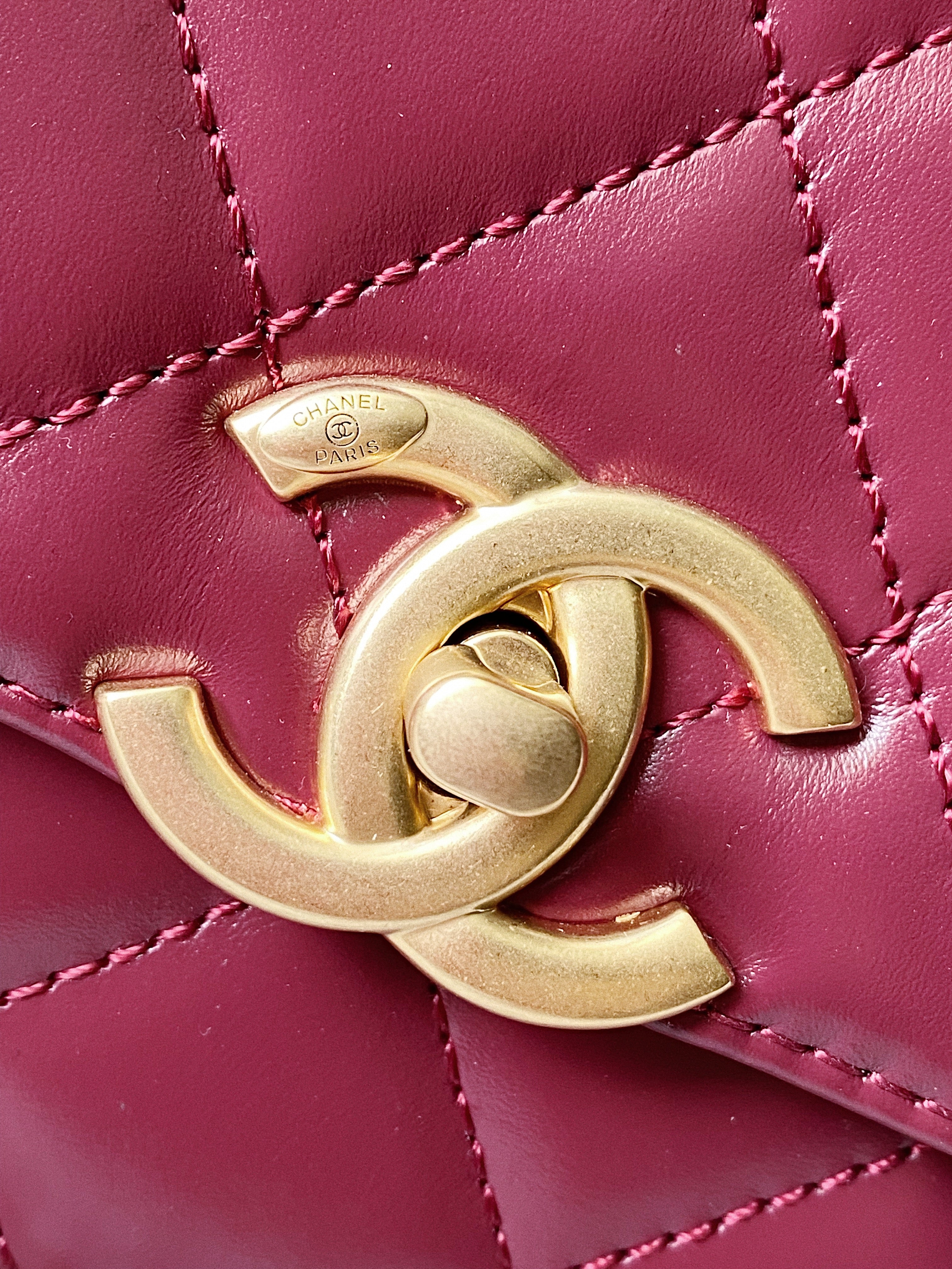 TOP CHANEL Perfect Fit Bag Calfskin - Burgundy
