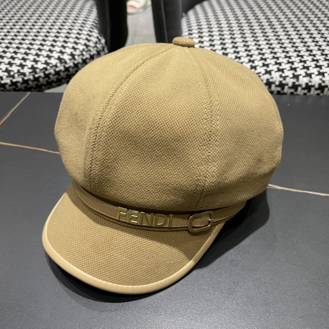 TOP FENDI Versatile Beret - 3 Colors