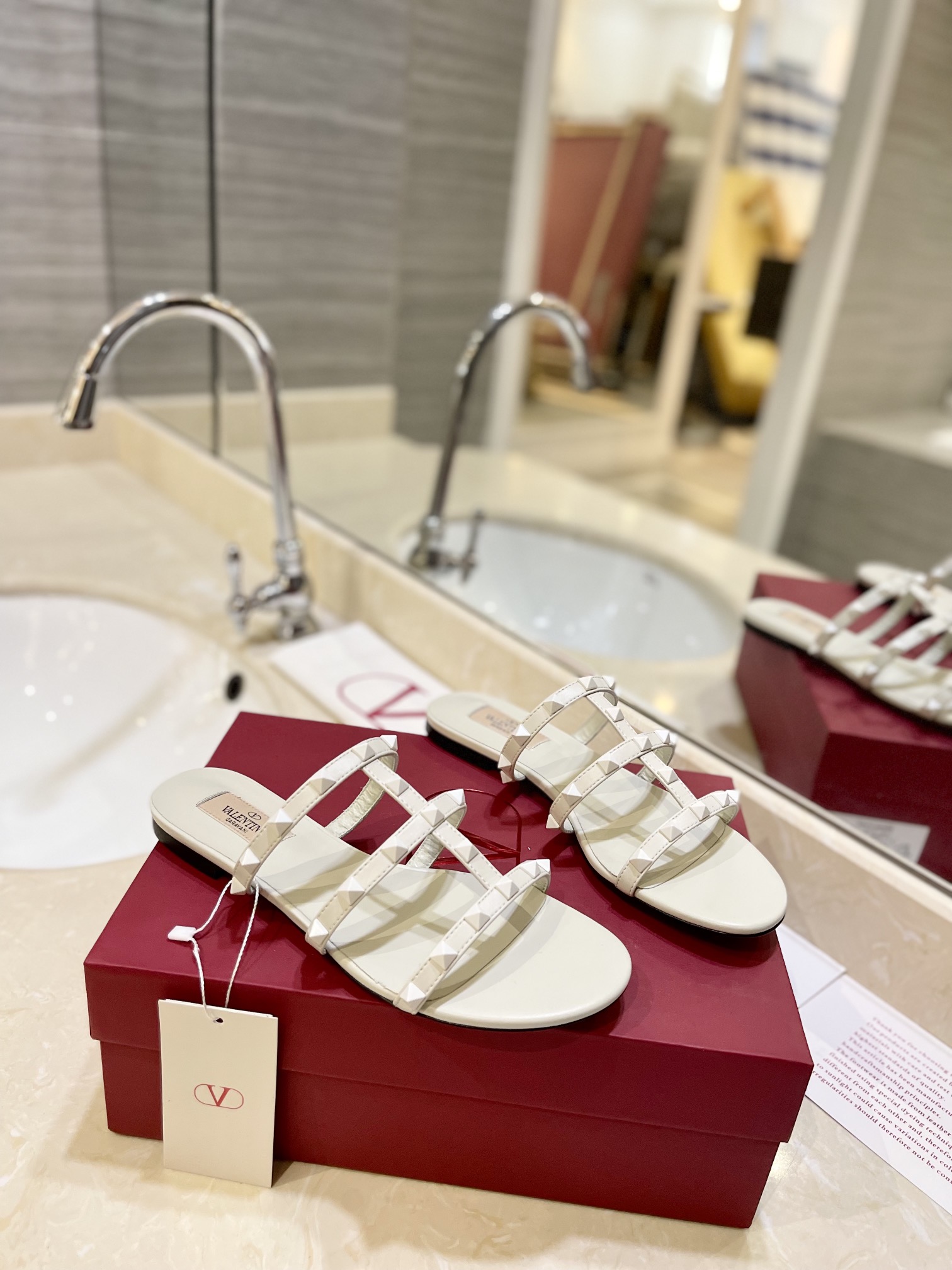 TOP VALENTINO Slippers with Mini Rivets  - 6 Color