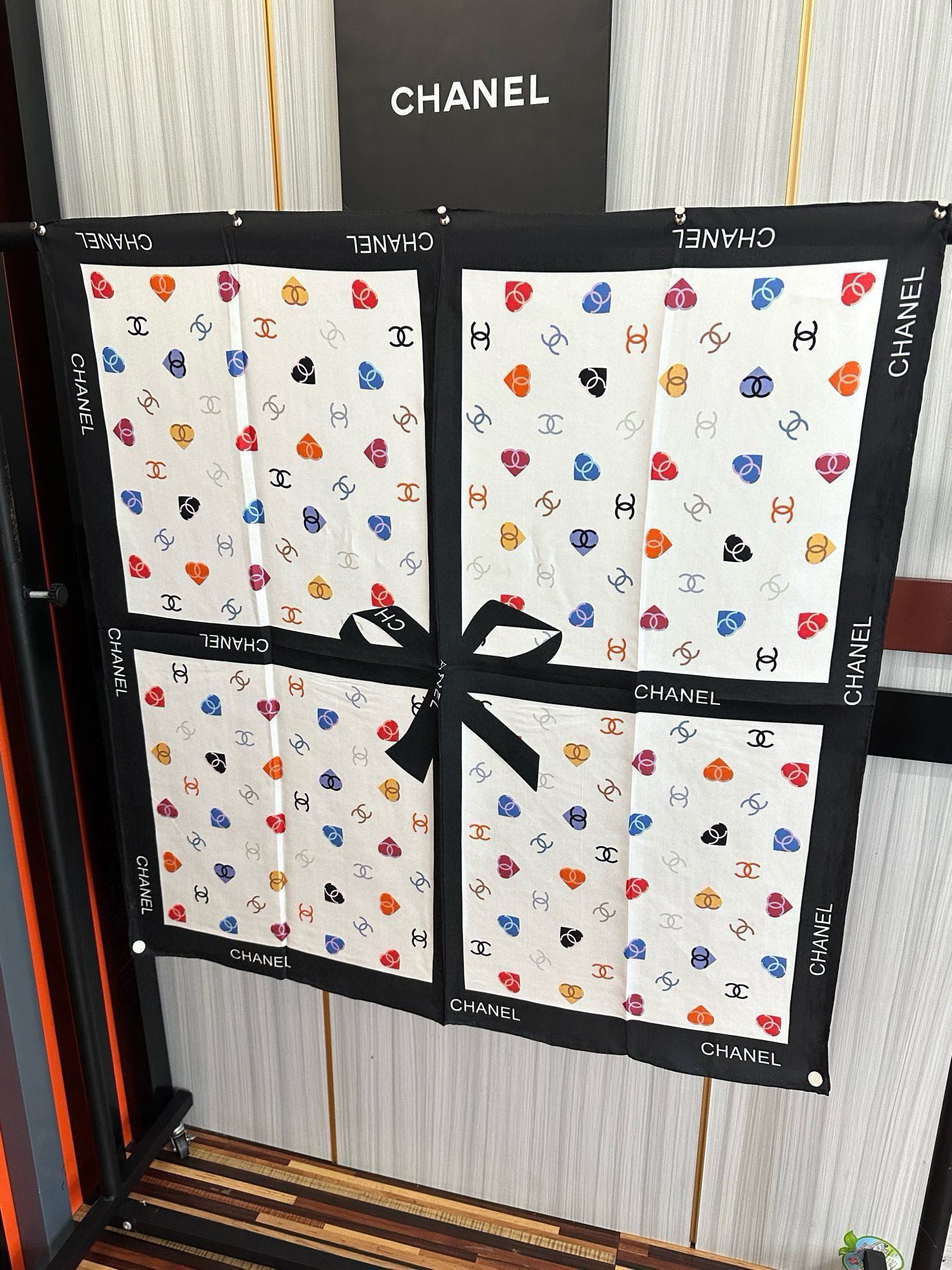 TOP CHANEL Silk Scarf 90x90 cm - 3 Colors