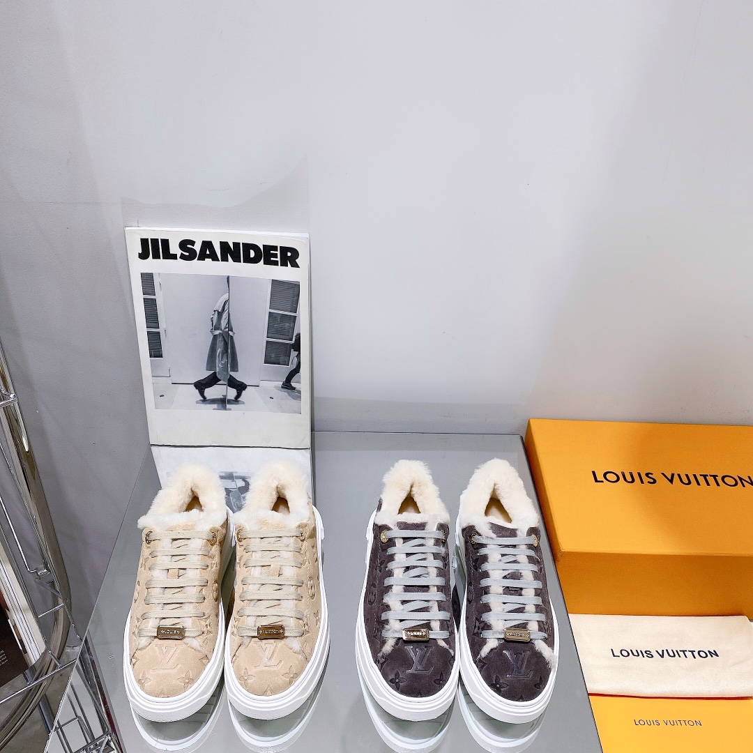 TOP Louis Vuitton LV Comfortable And Versatile Calf Leather Shoes - Two Colors