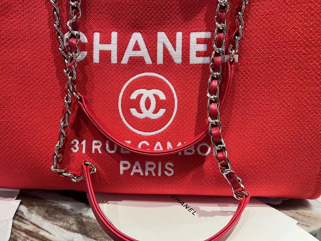 TOP CHANEL Deauville Tote Shopping Bag 35cm - Red
