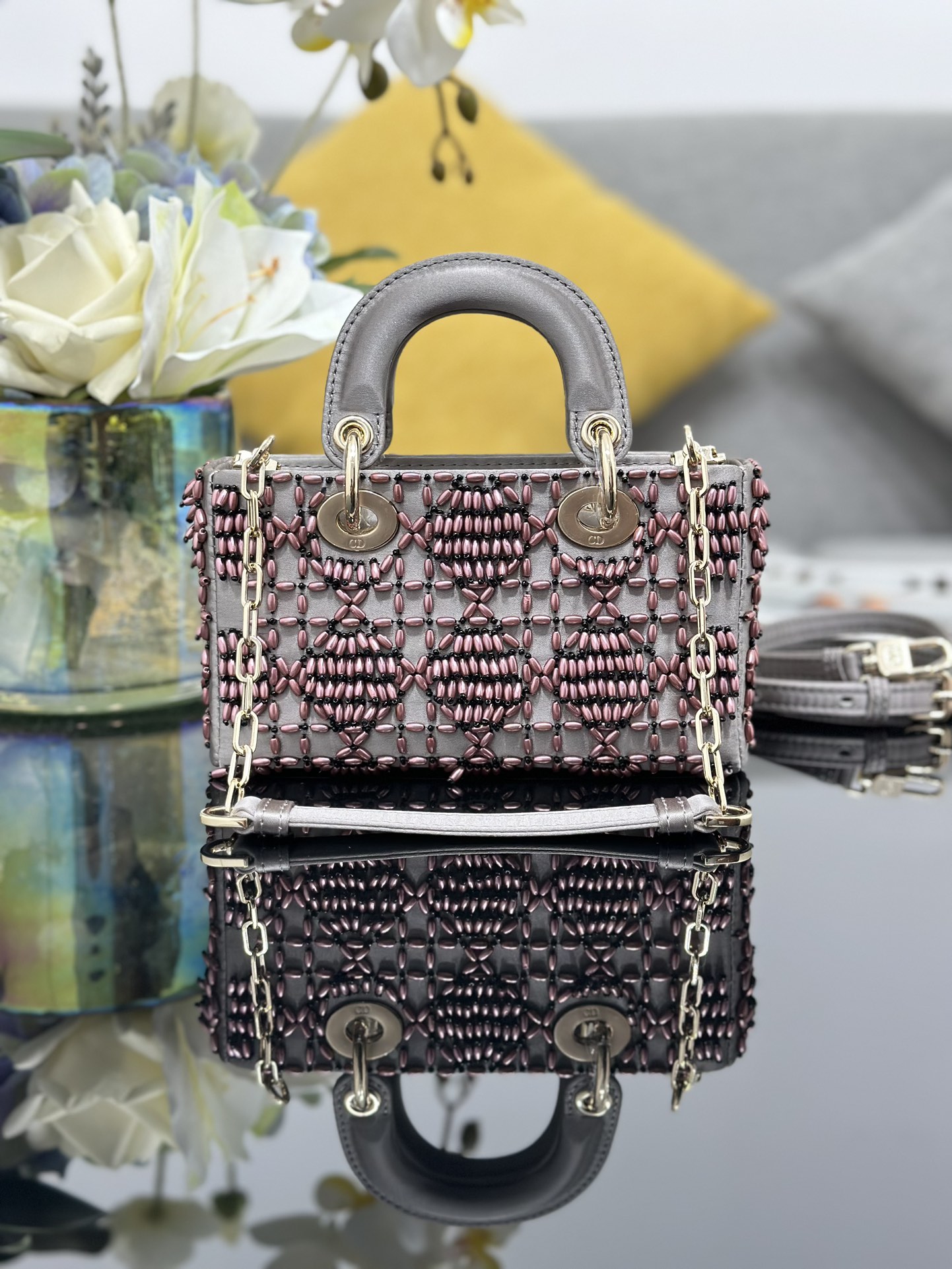 TOP Christian Dior Lady D-Joy Bag Mini Embroidered Bead 16*9*5cm - 2 Colors