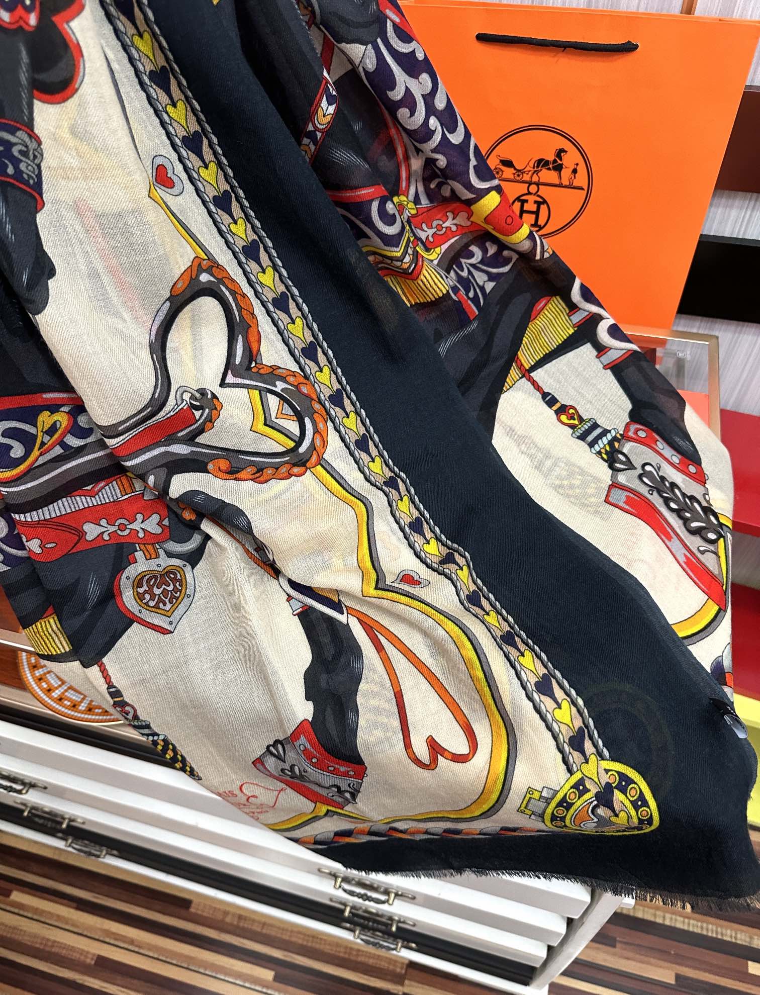 TOP HERMES Scarf 100x200 cm - Black