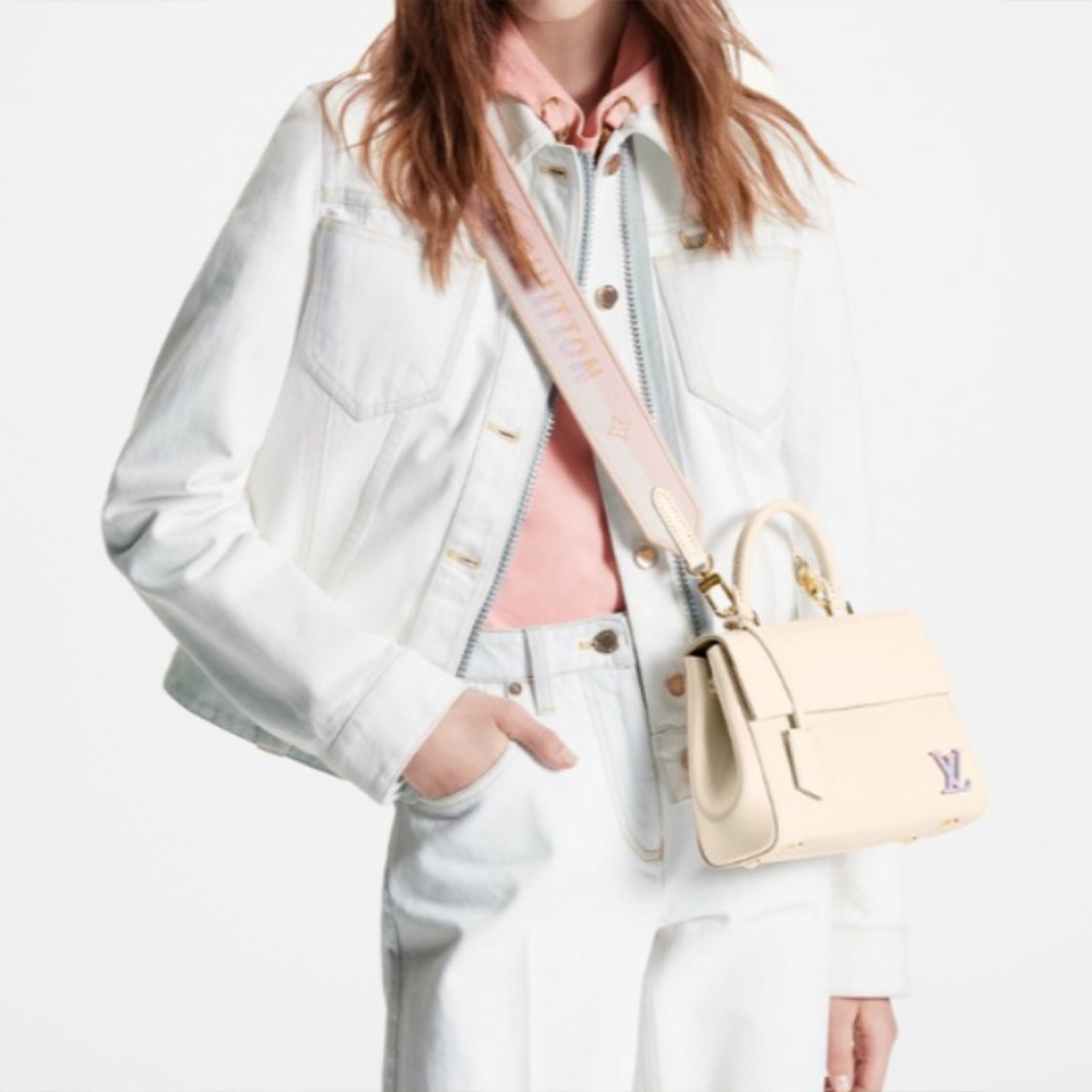 Louis Vuitton LV  Cluny Grained Leather Shoulder Handbag (Replica)