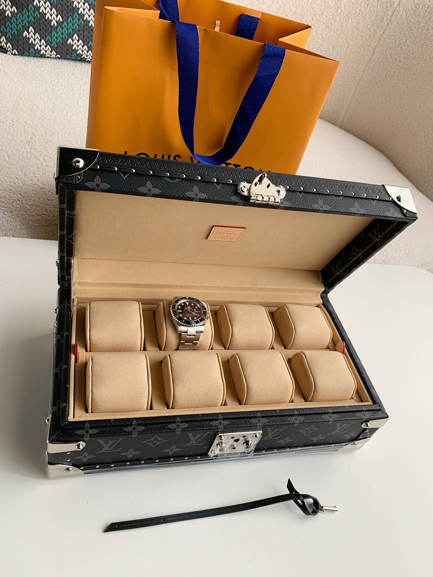 Louis Vuitton Watch Storage Box Size: 34*18*11cm