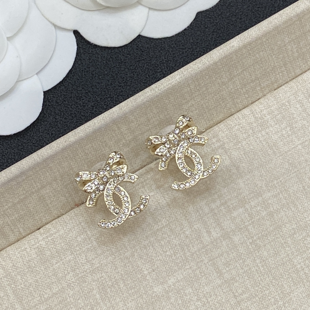 TOP CHANEL  Earrings - 2 Colors