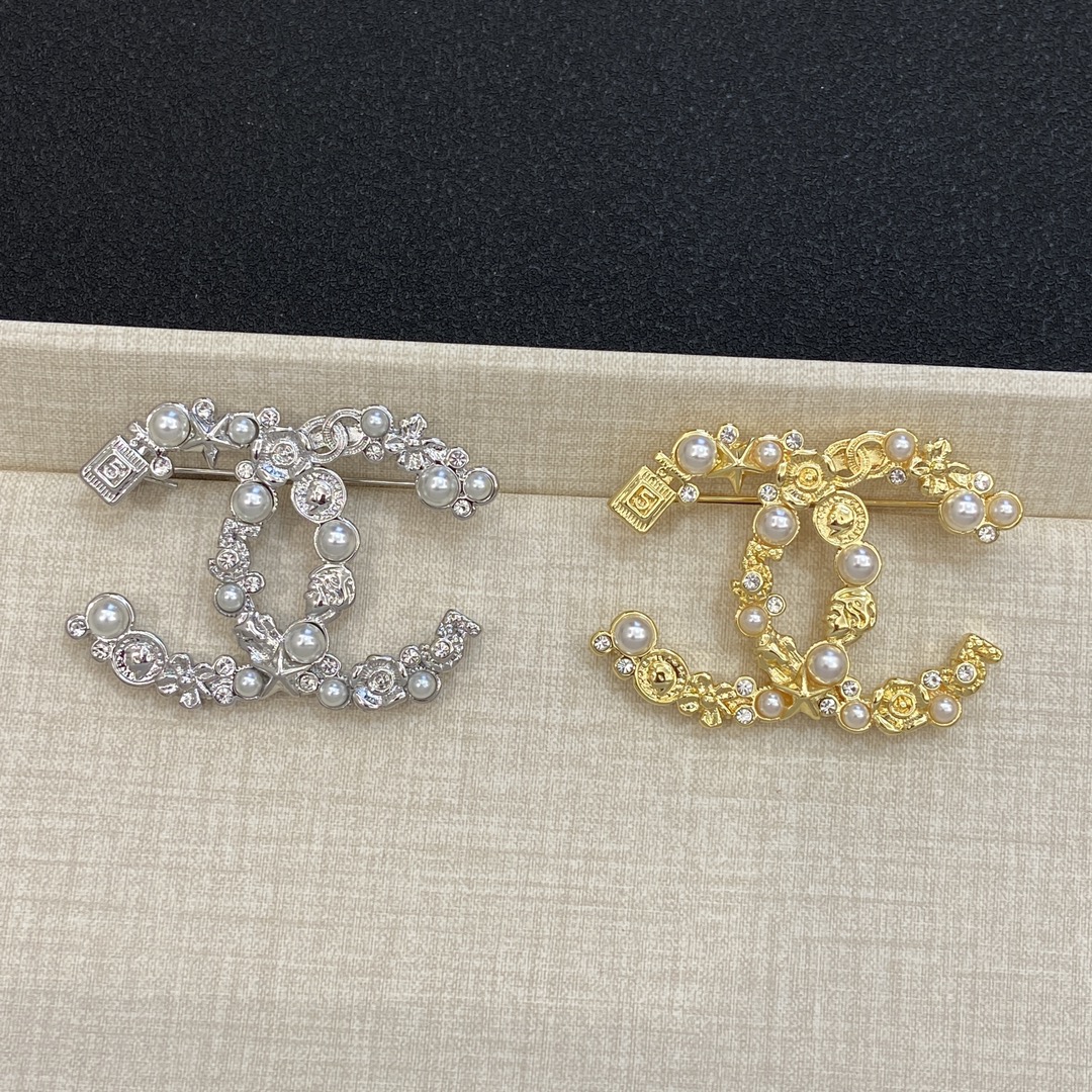 TOP CHANEL Brooch - 2 Colour