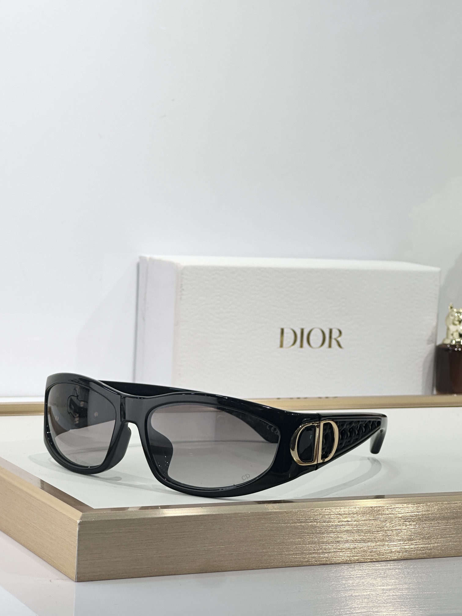 TOP Christian Dior Sunglasses - 4 Colors