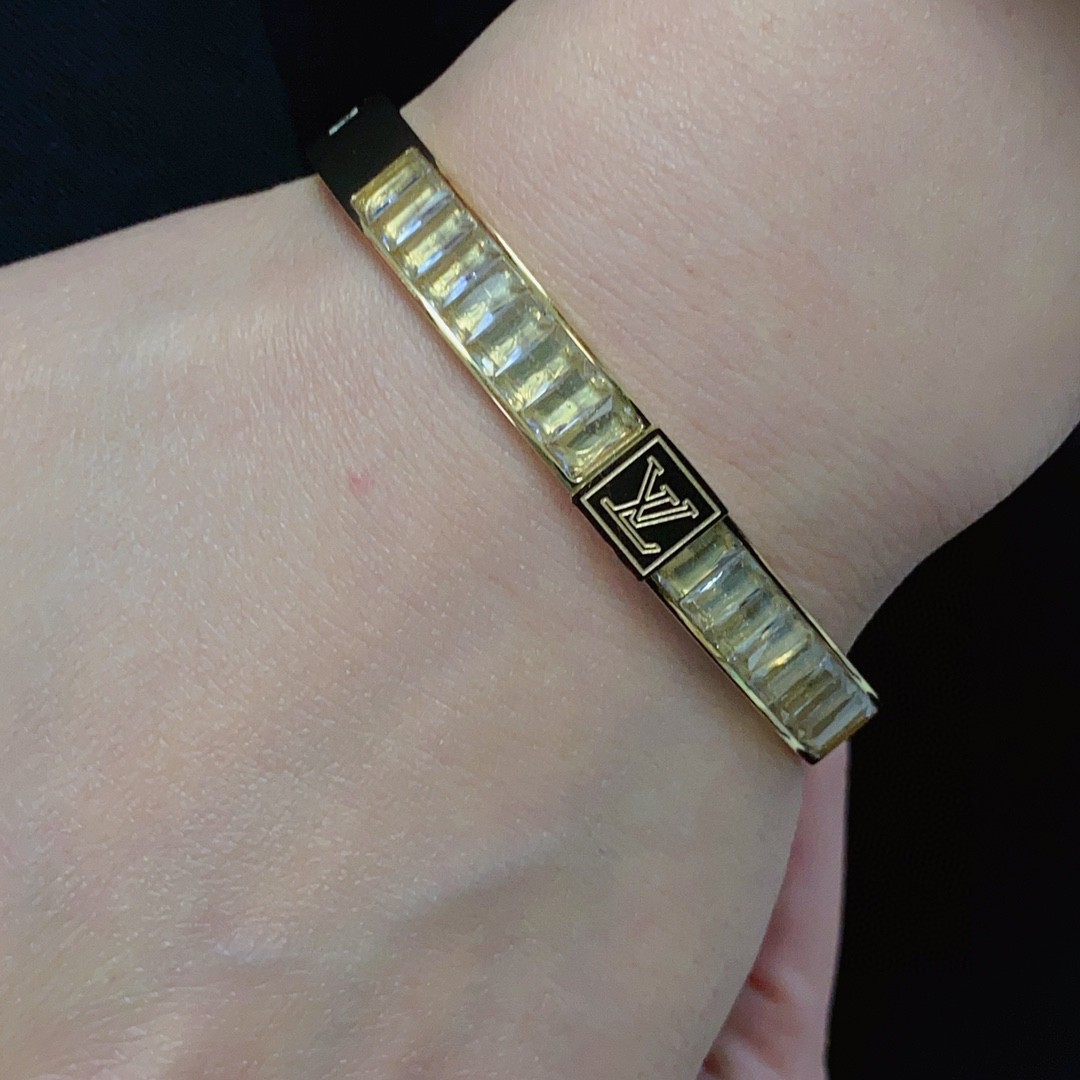 TOP Louis Vuitton LV Bracelet - 2 Colors