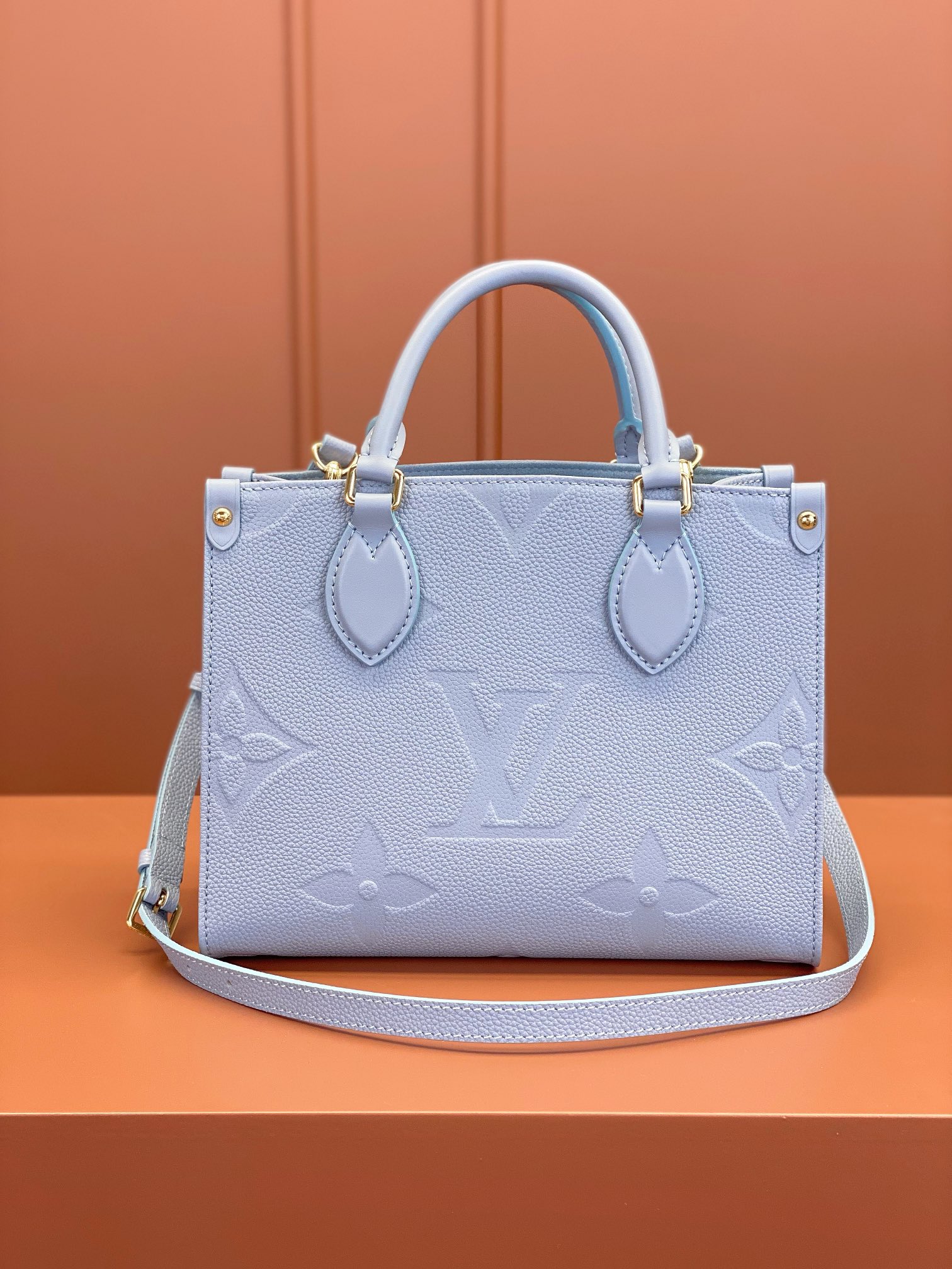 TOP Louis Vuitton LV On The Go Bag 25x19x11.5cm - Blue