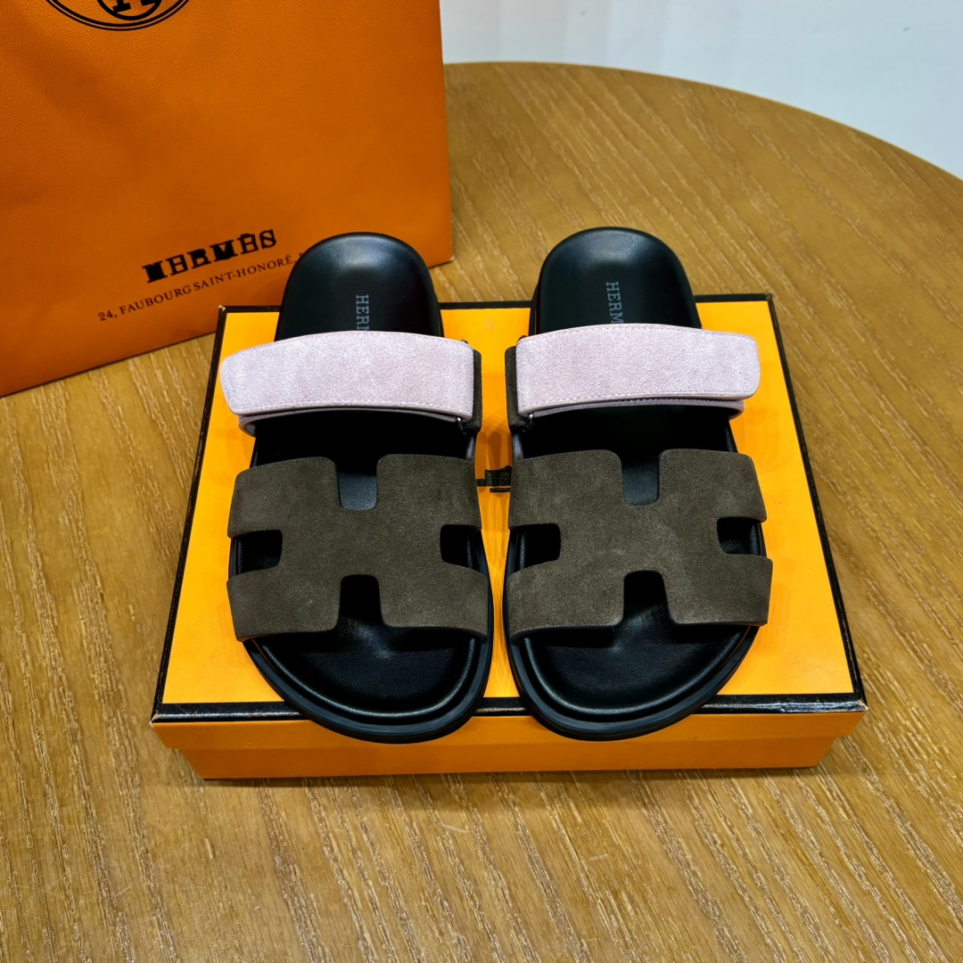 Hermès Chypre leather sandals