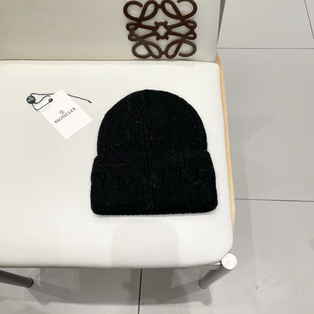 MONCLER Knitted beanie(Replica)