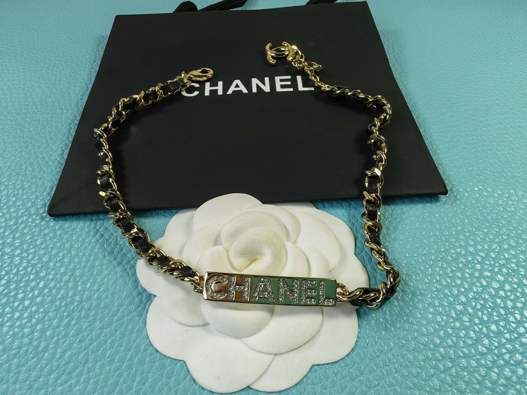 TOP CHANEL Necklace - Black