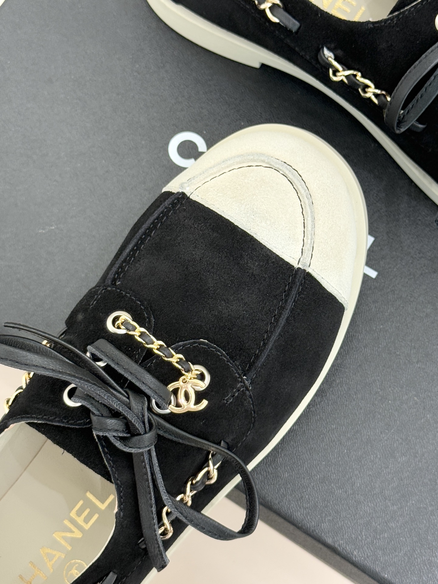 TOP CHANEL Loafers Shoes - 3 Colors