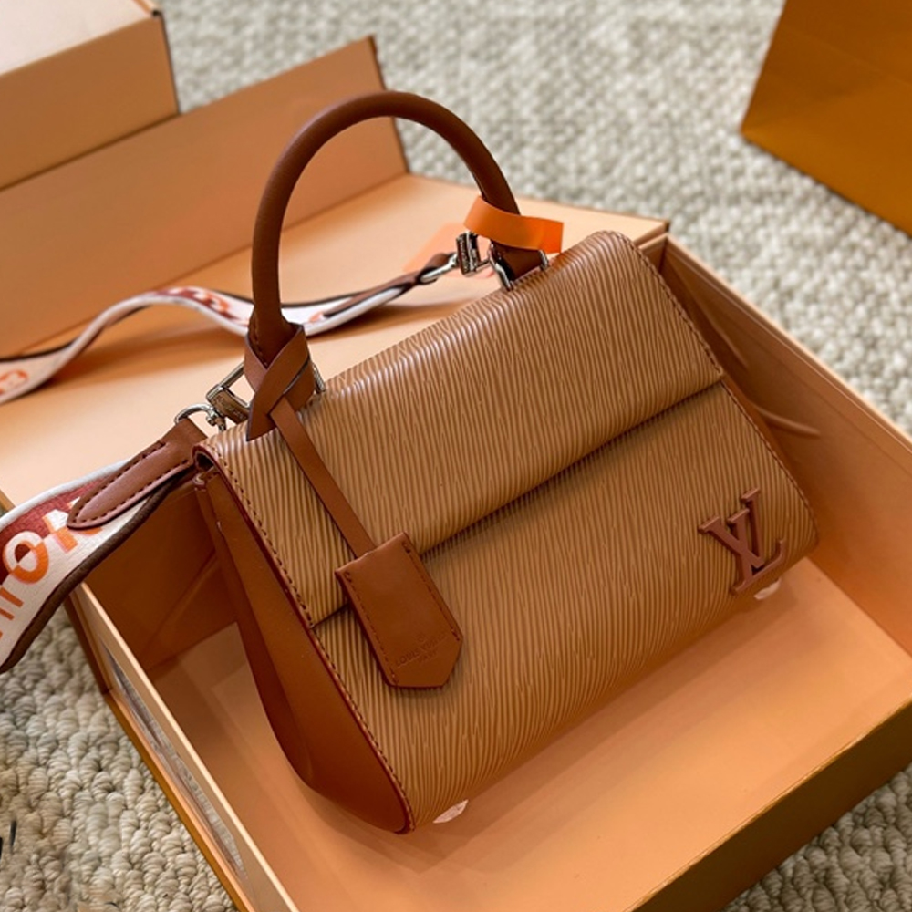 Louis Vuitton LV  Cluny Grained Leather Shoulder Handbag (Replica)