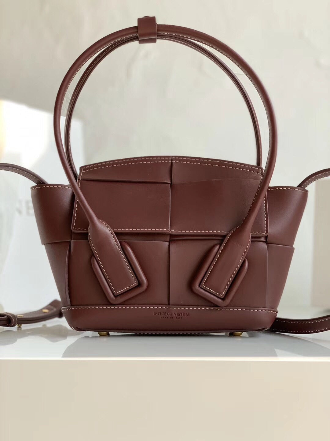 TOP Bottega Veneta BV Mini Arco 29 Leather Bag - Grape