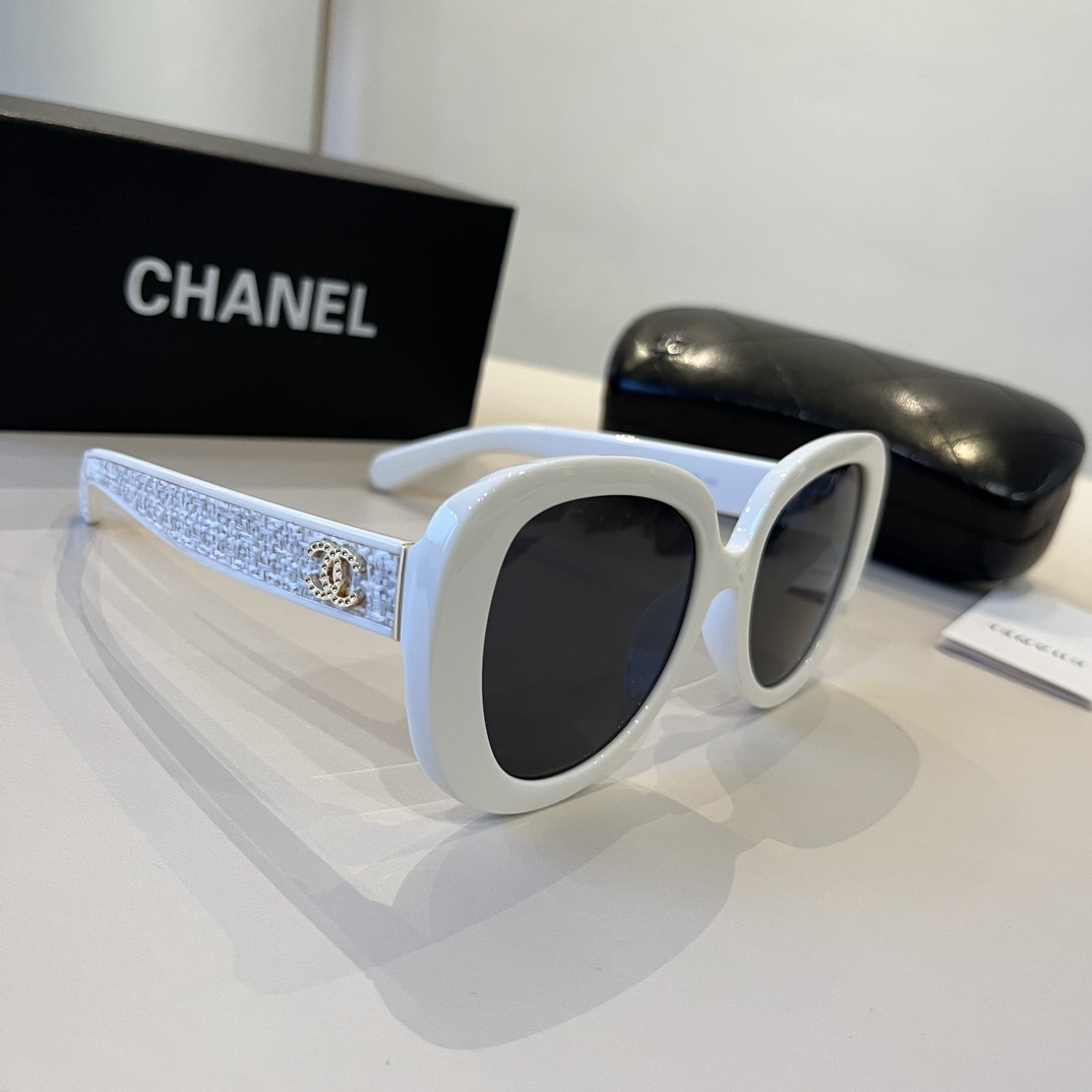 TOP CHANEL Sunglasses - 2 Colors