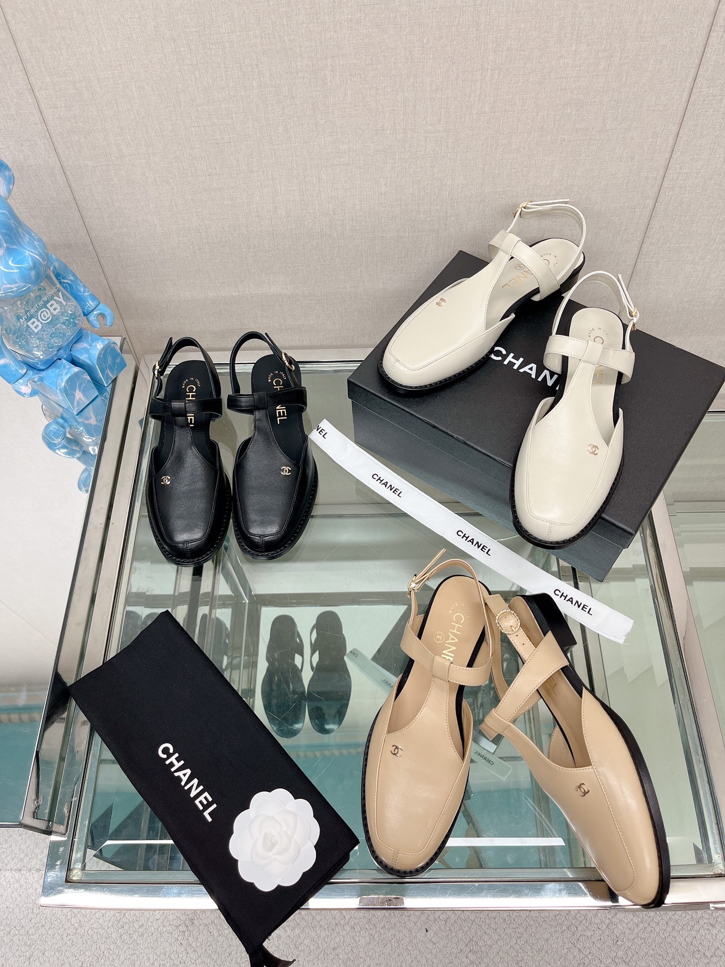 TOP CHANEL Vintage Roman Sandals - 3 Color