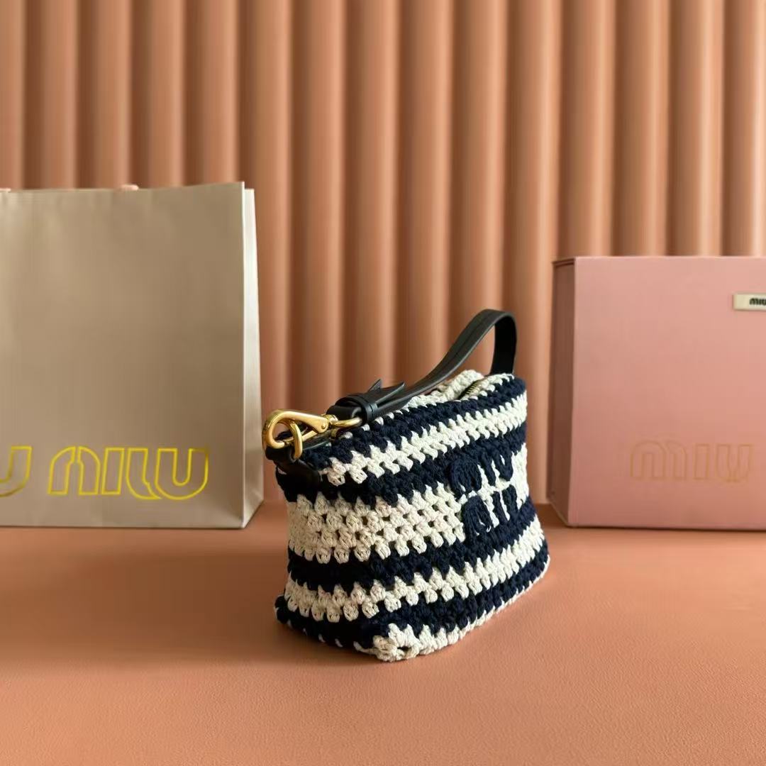 Miu Miu striped crochet shoulder bag (7A regular version)
