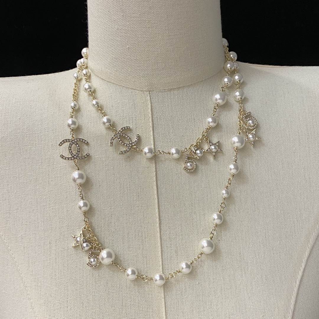 TOP CHANEL Pearl Long Necklace - Gold