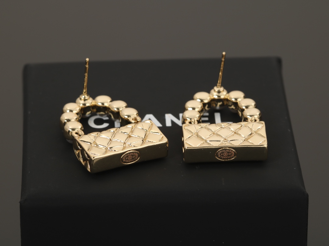 TOP CHANEL Double C Bag Earrings