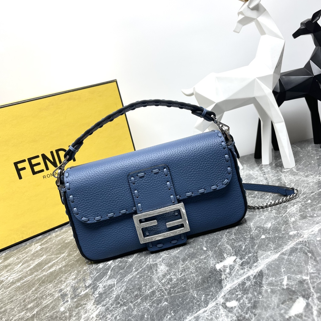 TOP FENDI Baguette Bag 19.5x4.5x13cm - Blue&SHW