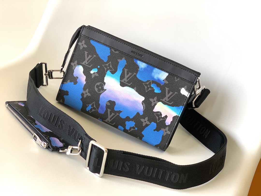 TOP Louis Vuitton LV Gaston Wearable Silk Screen Messenger Wallet - Blue