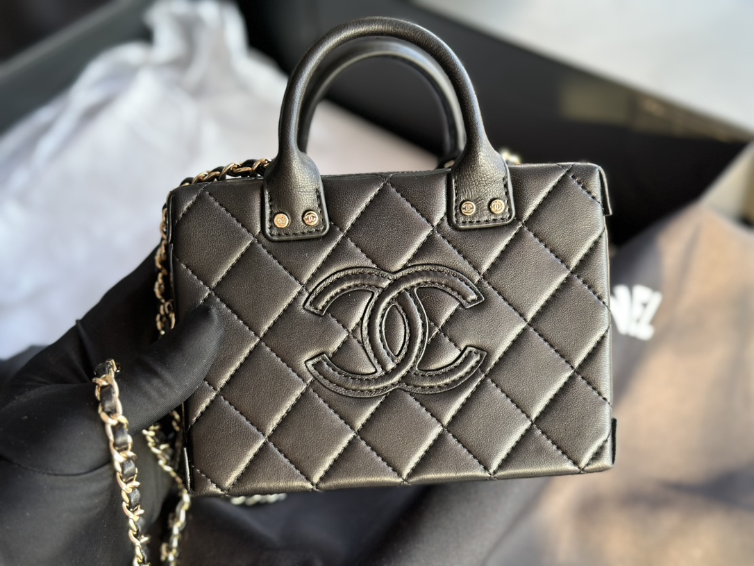 TOP CHANEL Mini Box Bag 11.5 X15 X8.5 cm - Black